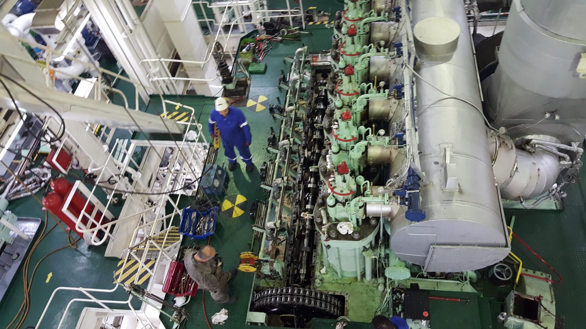Main Engine Overhauling Iin Canary Islands scaled